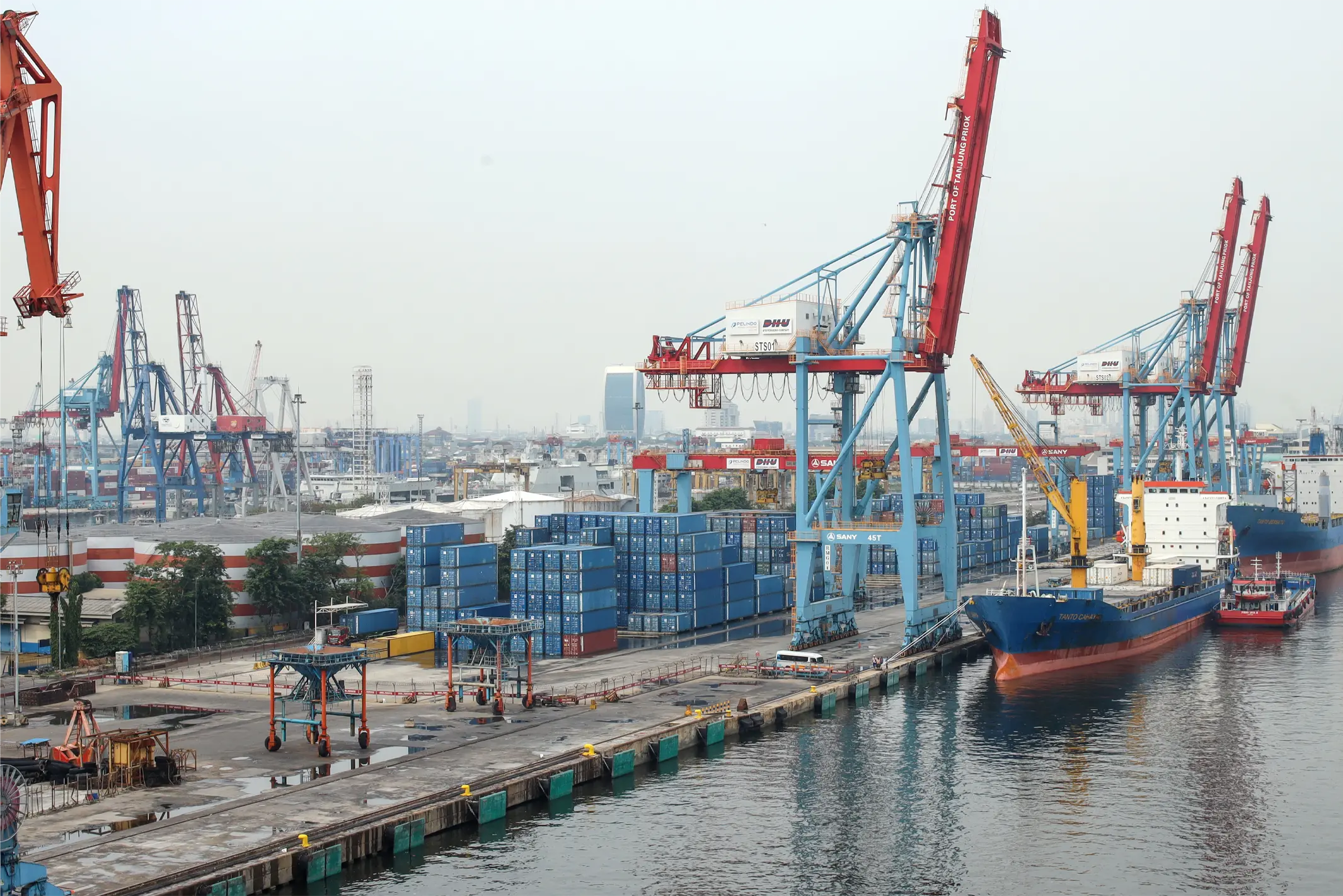 lbh indonesia, lbh group, jakarta, borobudur temple, java, port agency, husbandry, protective agency, sunda straits